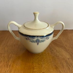 Lenox Columbia sugar bowl